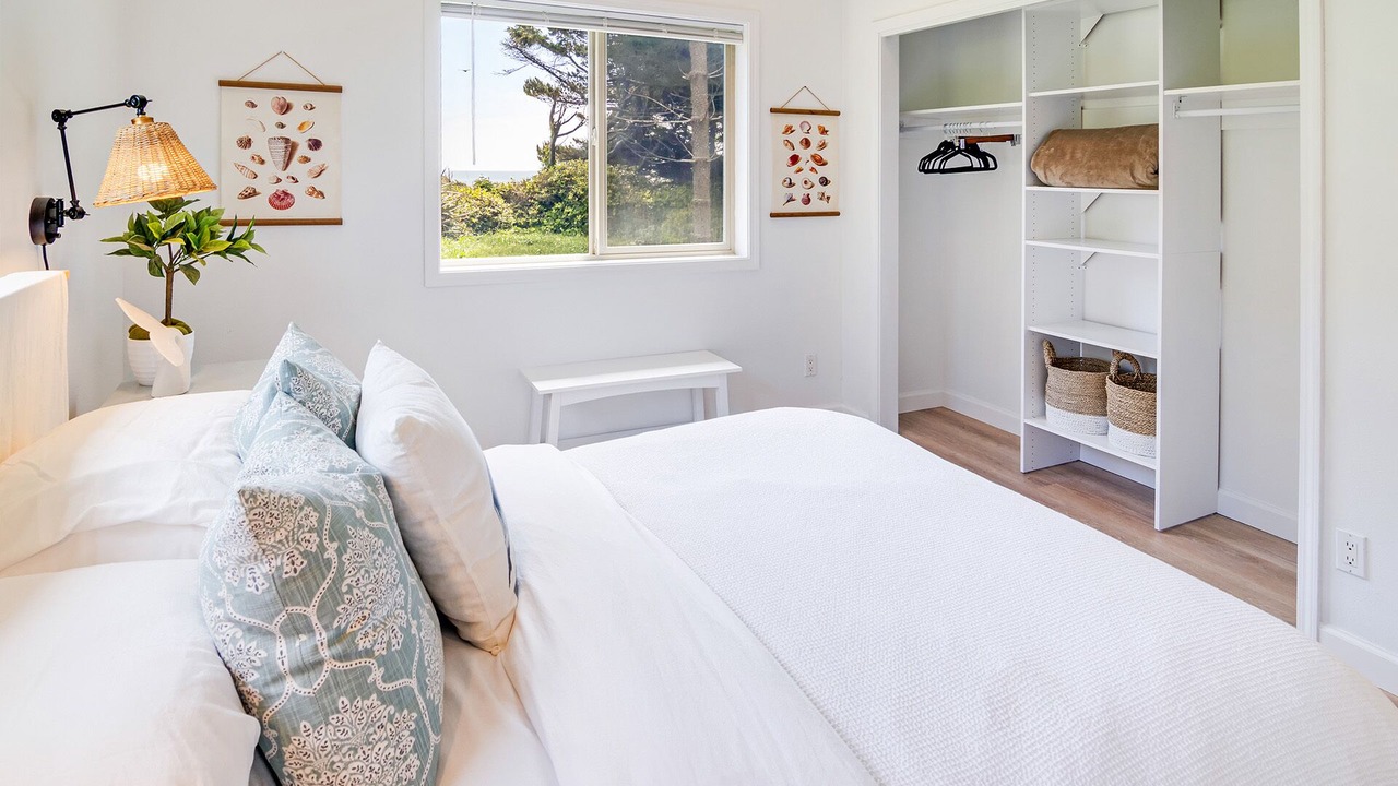 Photo of Bedroom in Seal Rock