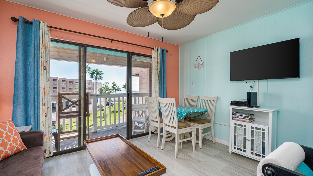 Photo of Livingroom in North Beach