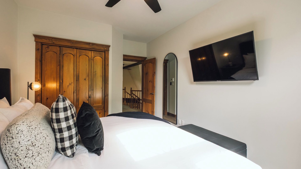 Photo of Bedroom in Mont-Tremblant