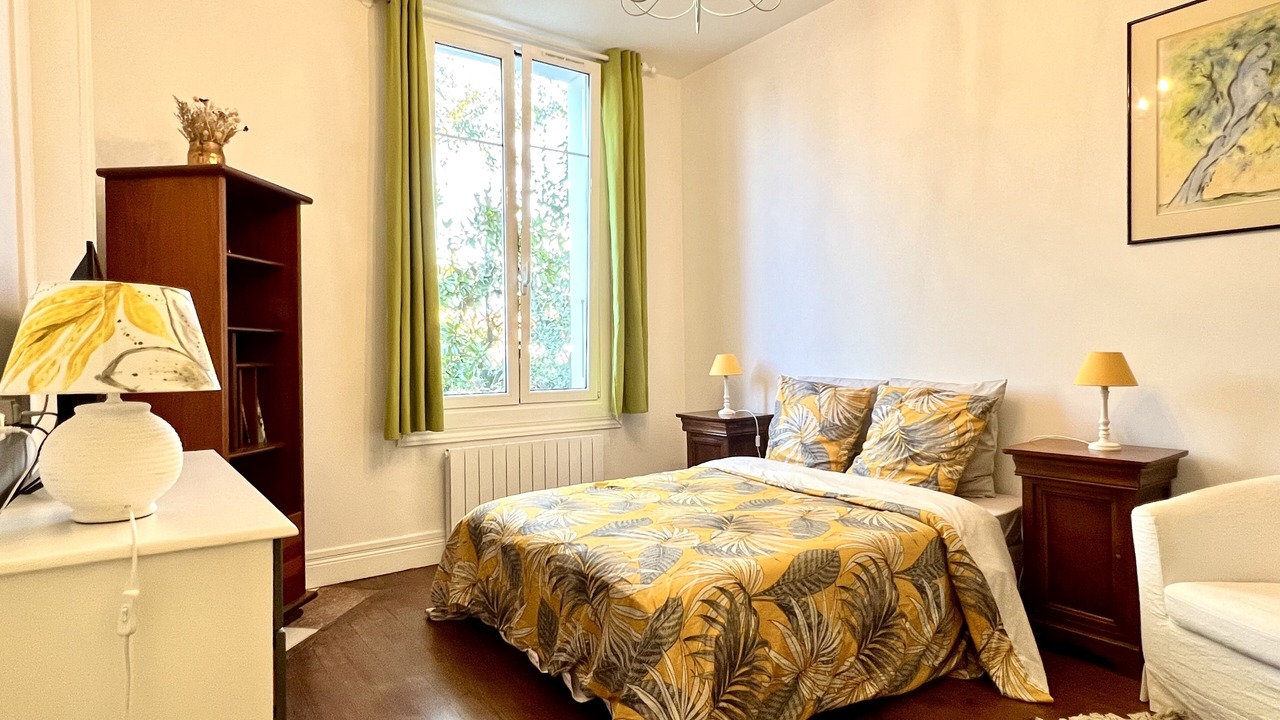 Photo of Bedroom in Bayonne