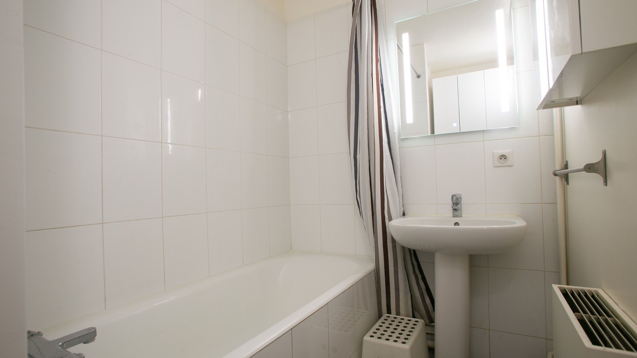 Photo of Bathroom in Saint-Fargeau