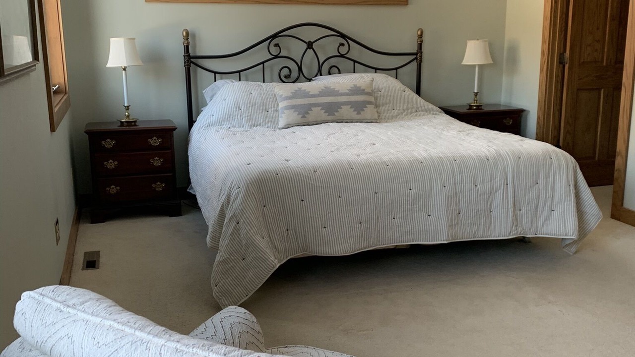 Photo of Bedroom in Iowa County