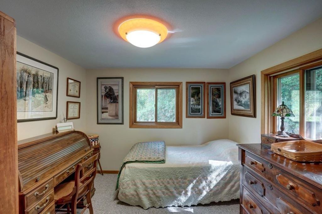 Photo of Bedroom in Iowa County
