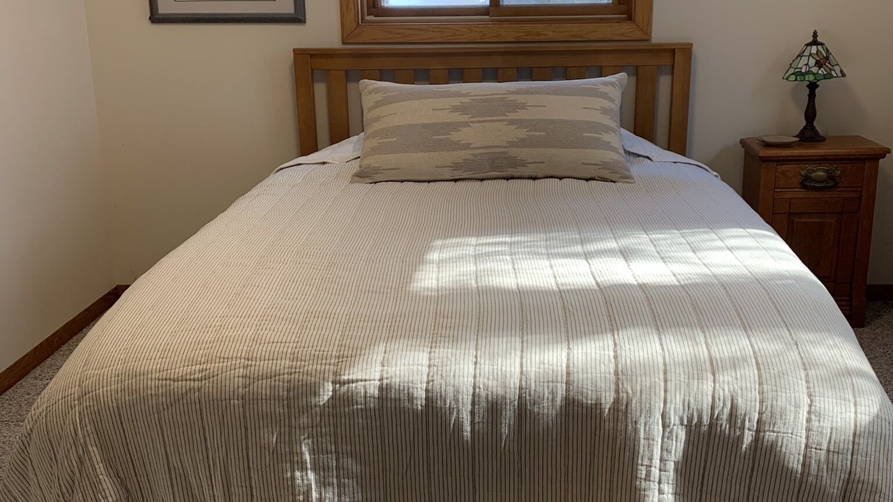Photo of Bedroom in Iowa County