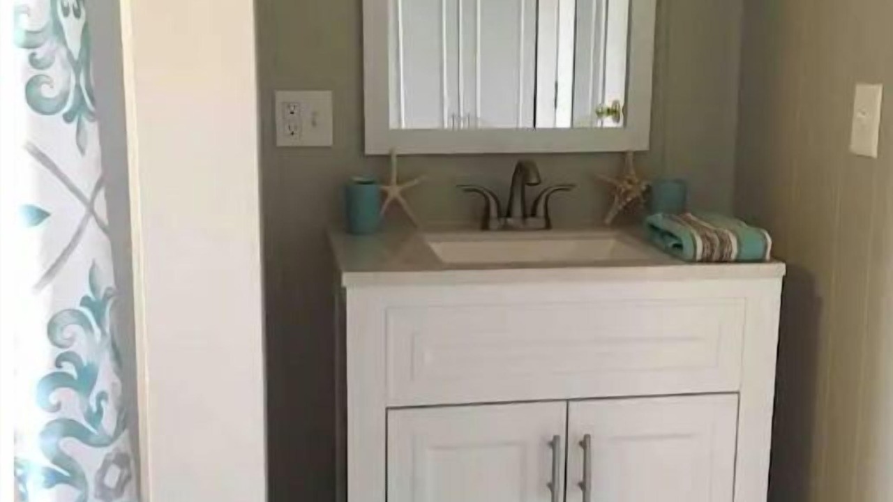 Photo of Bathroom in Cape Vincent