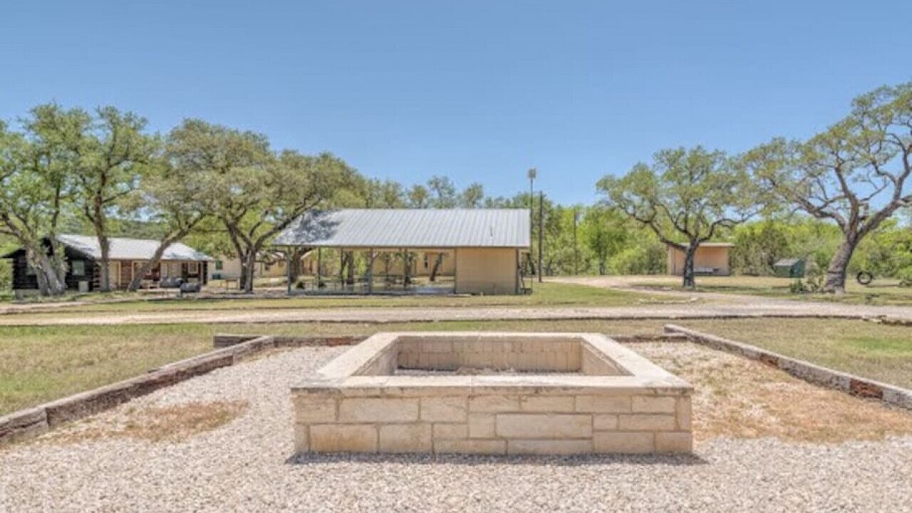 Photo of Outdoor in Uvalde