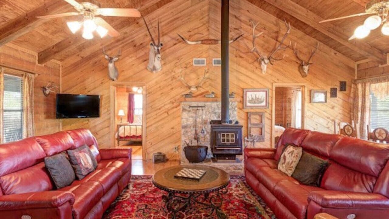 Photo of Livingroom in Uvalde