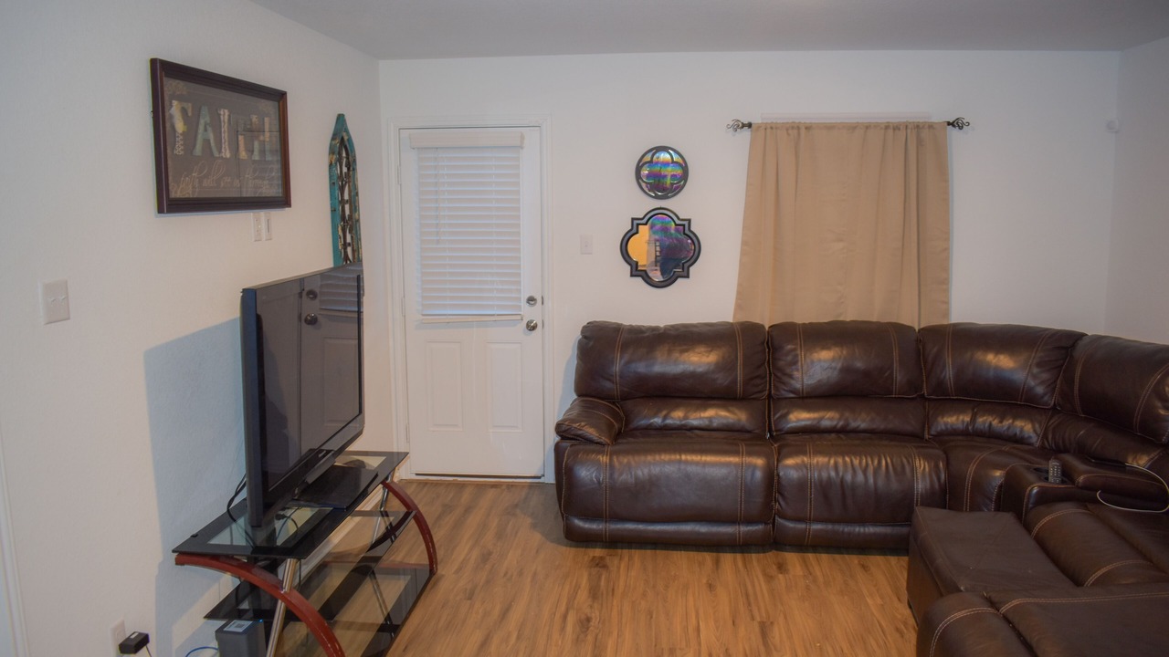 Photo of Livingroom in Kyle