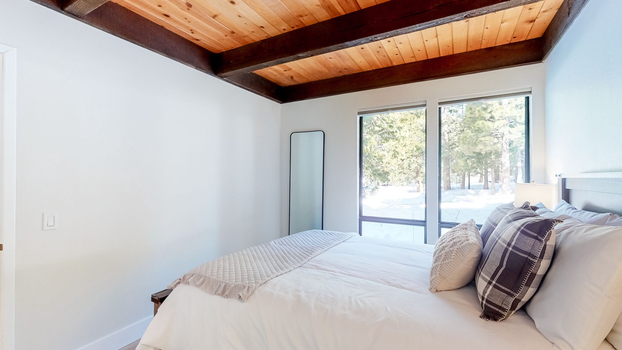 Photo of Bedroom in Kings Beach
