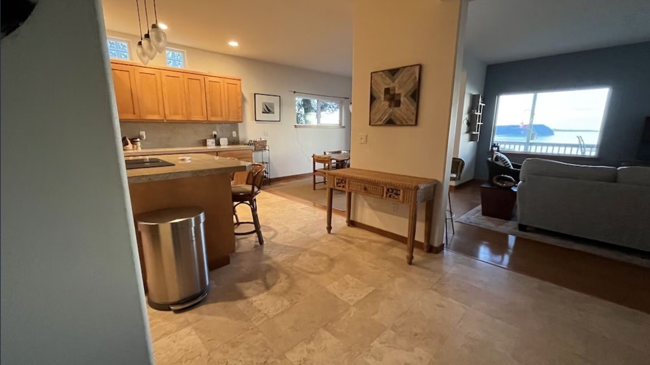 Photo of Others in Everett