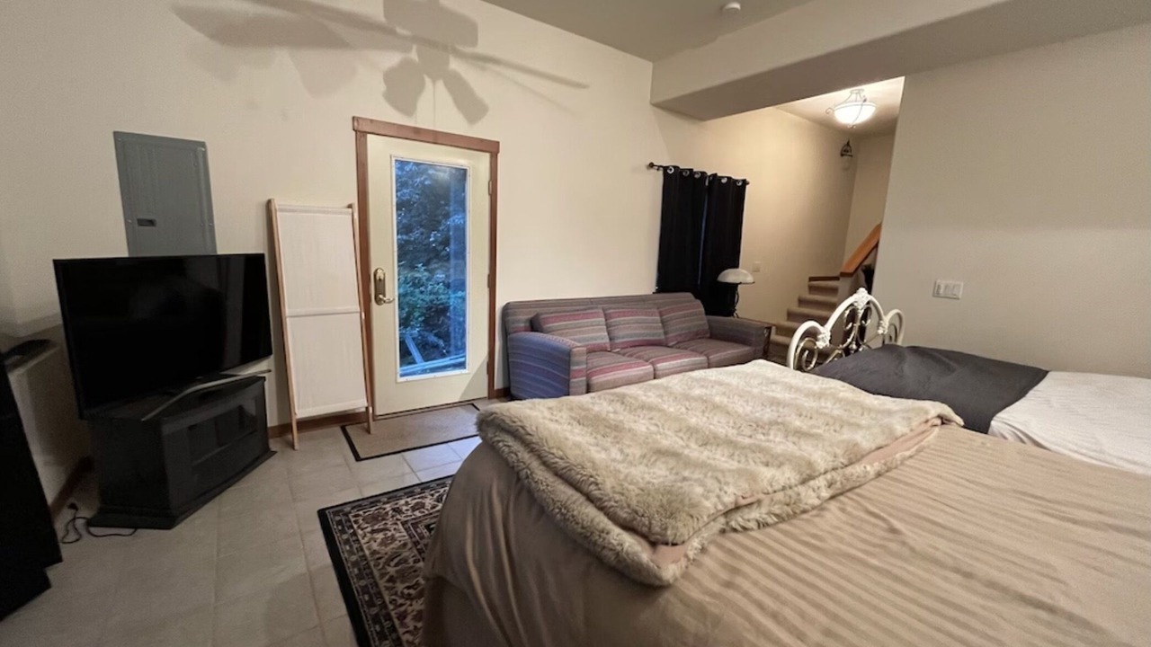 Photo of Others in Everett