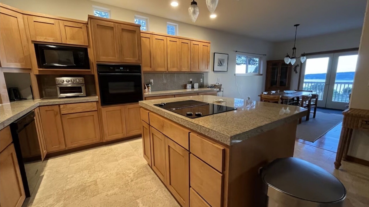 Photo of Others in Everett