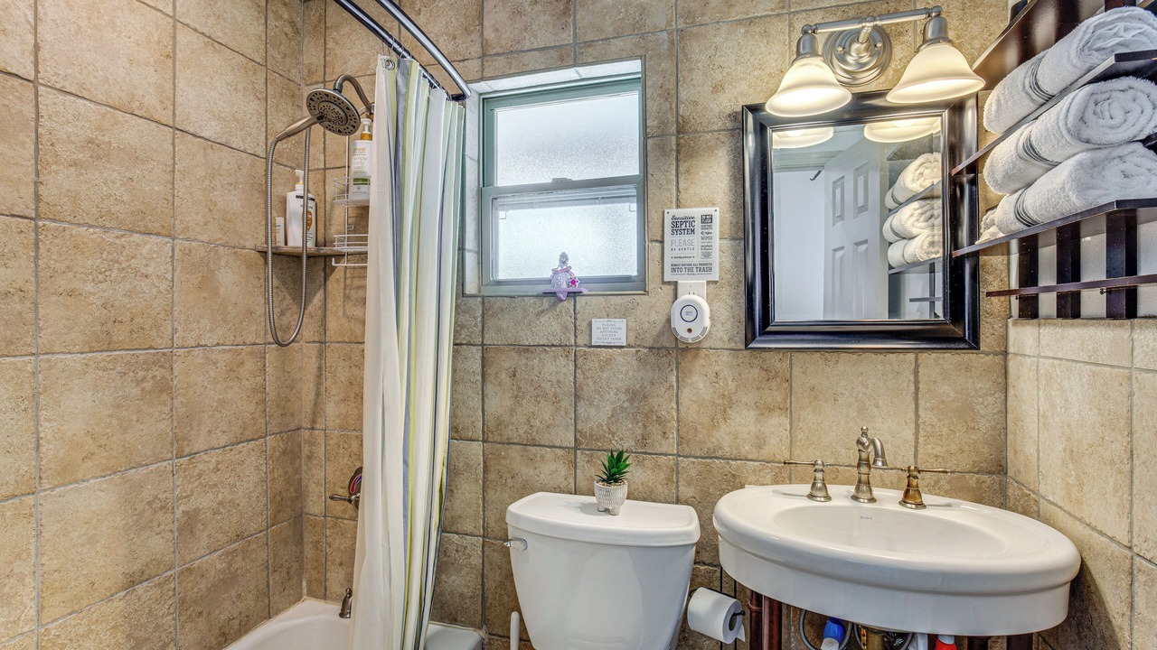 Photo of Bathroom in Quinlan