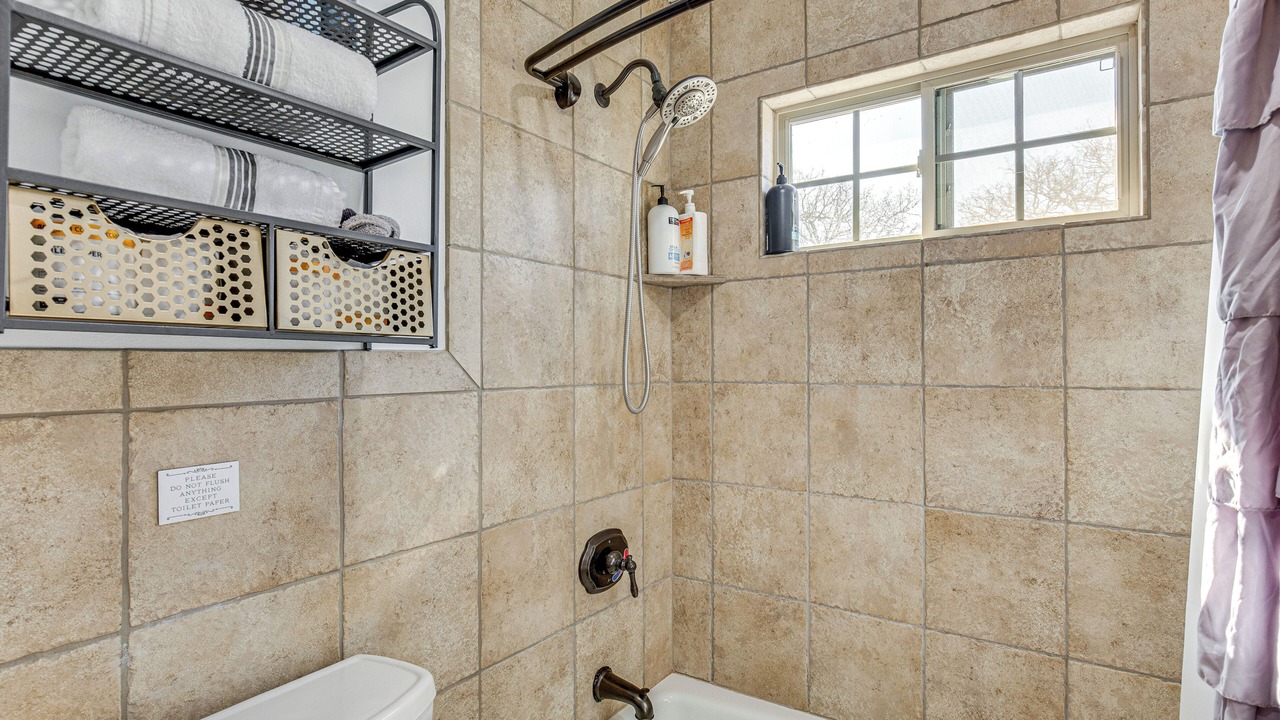 Photo of Bathroom in Quinlan