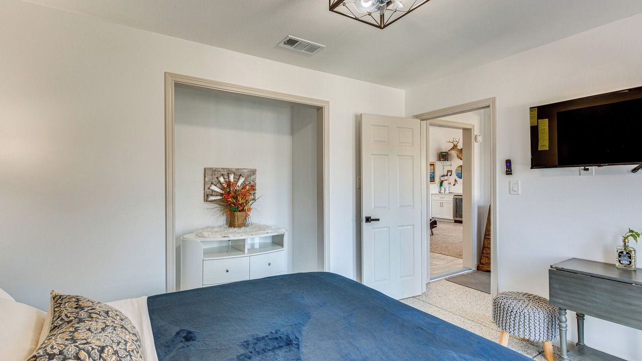 Photo of Bedroom in Quinlan