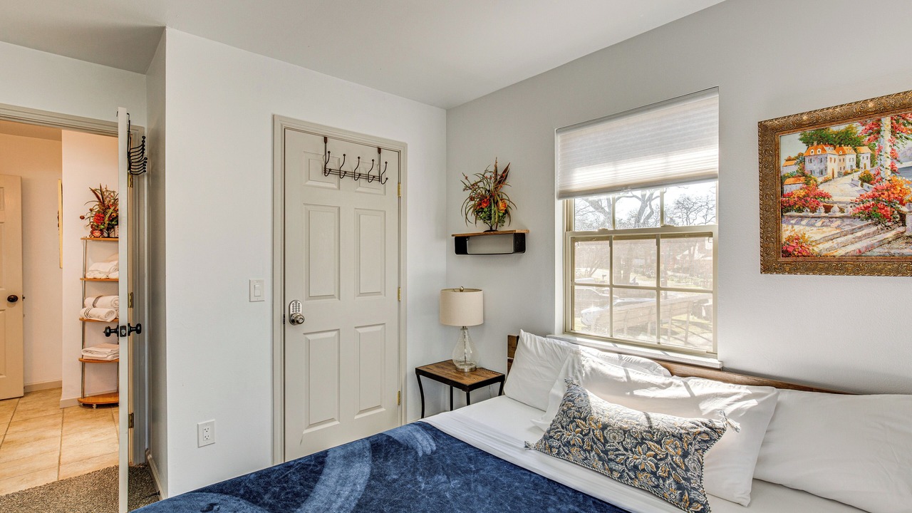 Photo of Bedroom in Quinlan