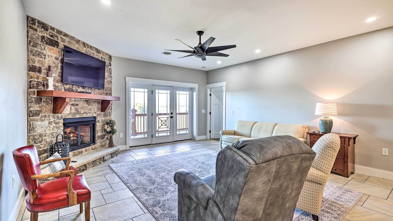 Photo of Livingroom in Laurel Fork