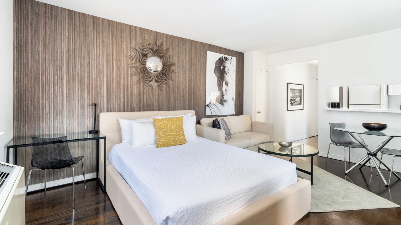 Photo of Bedroom in Central Park South