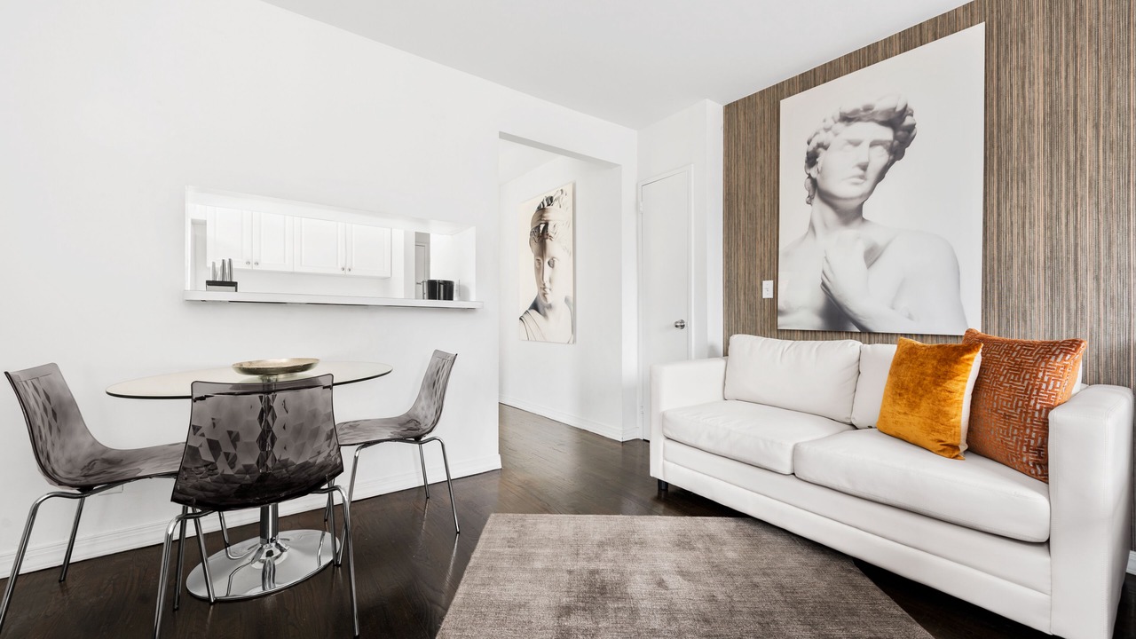 Photo of Livingroom in Central Park South