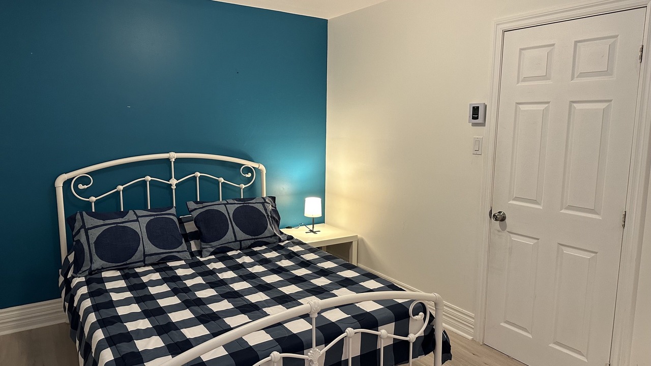 Photo of Bedroom in Longueuil