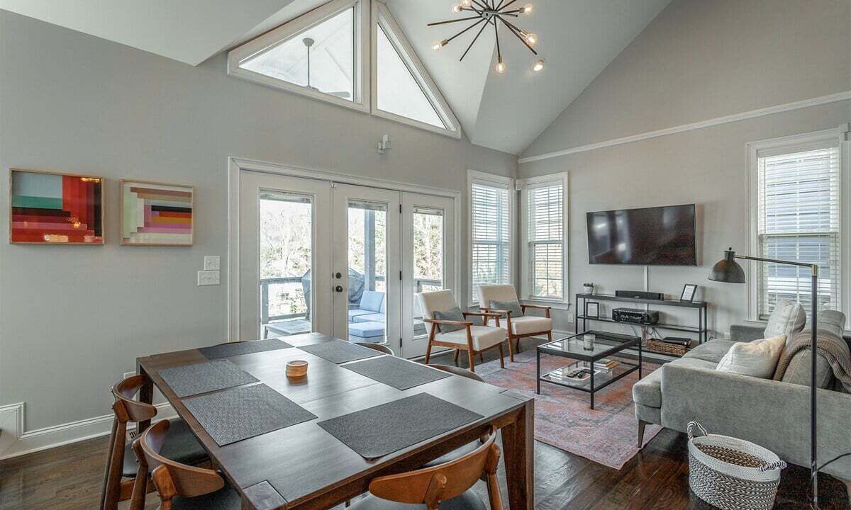 Photo of Livingroom in Northside