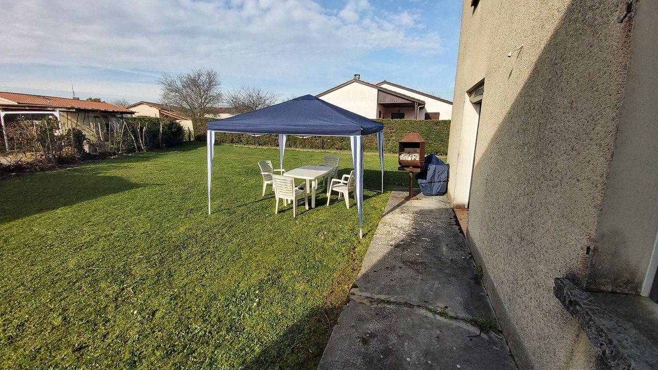 Photo of Outdoor in Bias