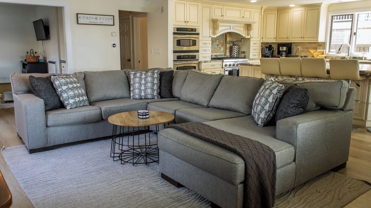 Photo of Livingroom in Mashpee