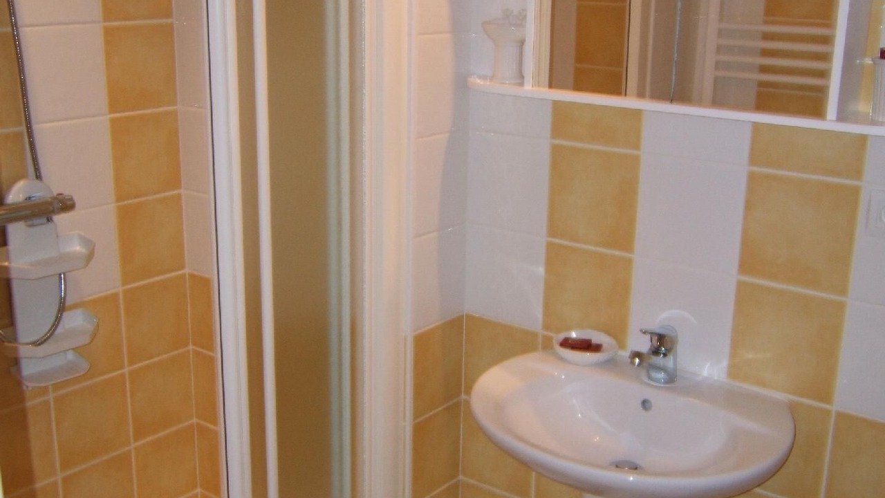 Photo of Bathroom in Labruguiere