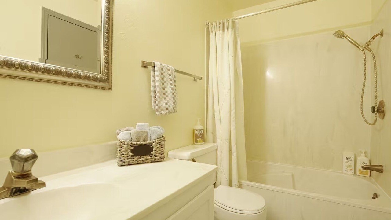 Photo of Bathroom in Los Alamos