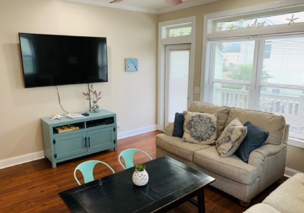 Photo of Livingroom in Carrabelle