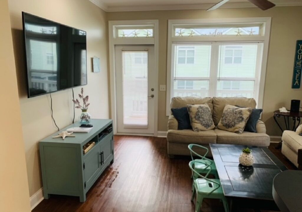 Photo of Livingroom in Carrabelle
