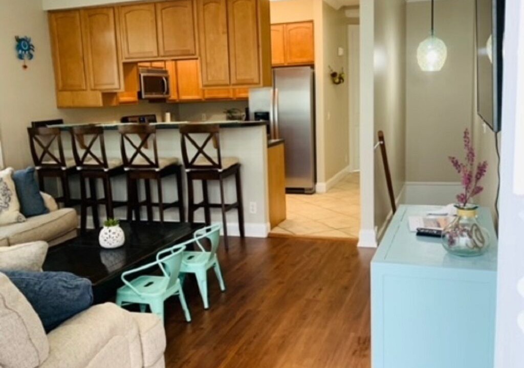 Photo of Livingroom in Carrabelle