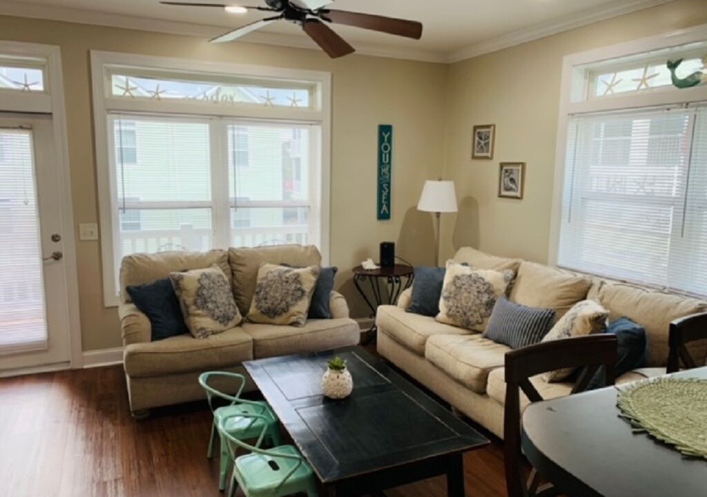 Photo of Livingroom in Carrabelle