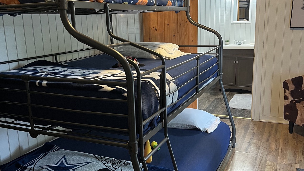 Photo of Bedroom in Centerville