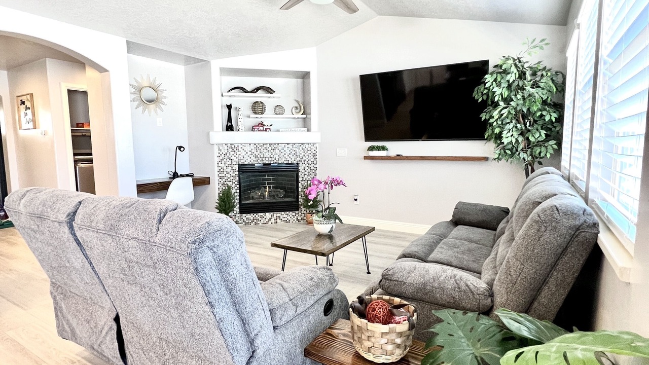 Photo of Livingroom in West Valley City