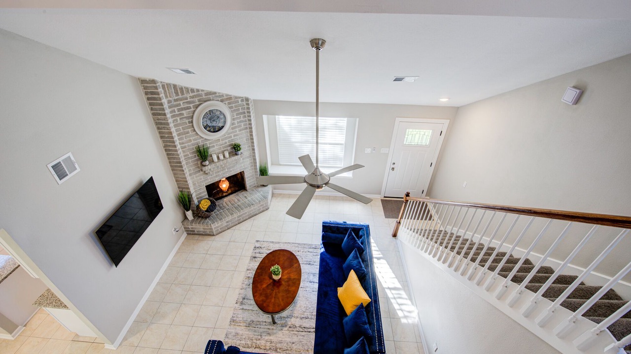Photo of Livingroom in Spring