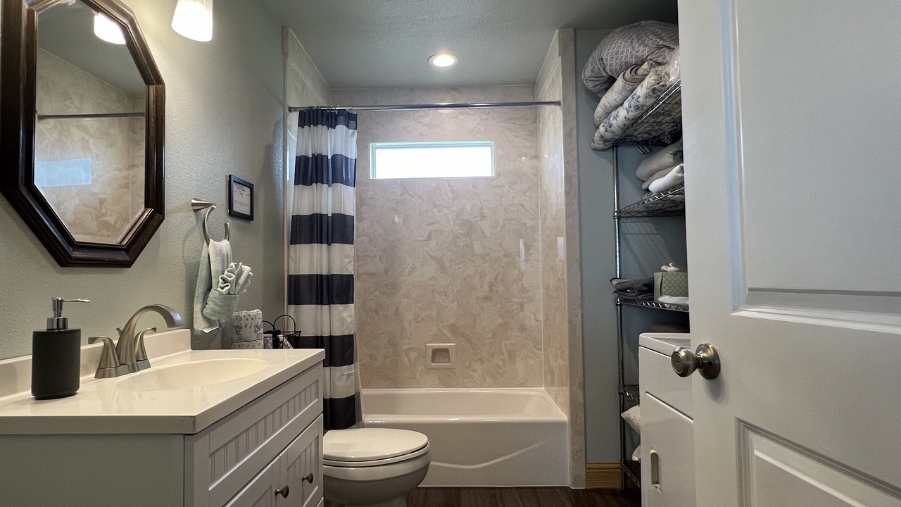 Photo of Bathroom in Lakeview  Jefferson County