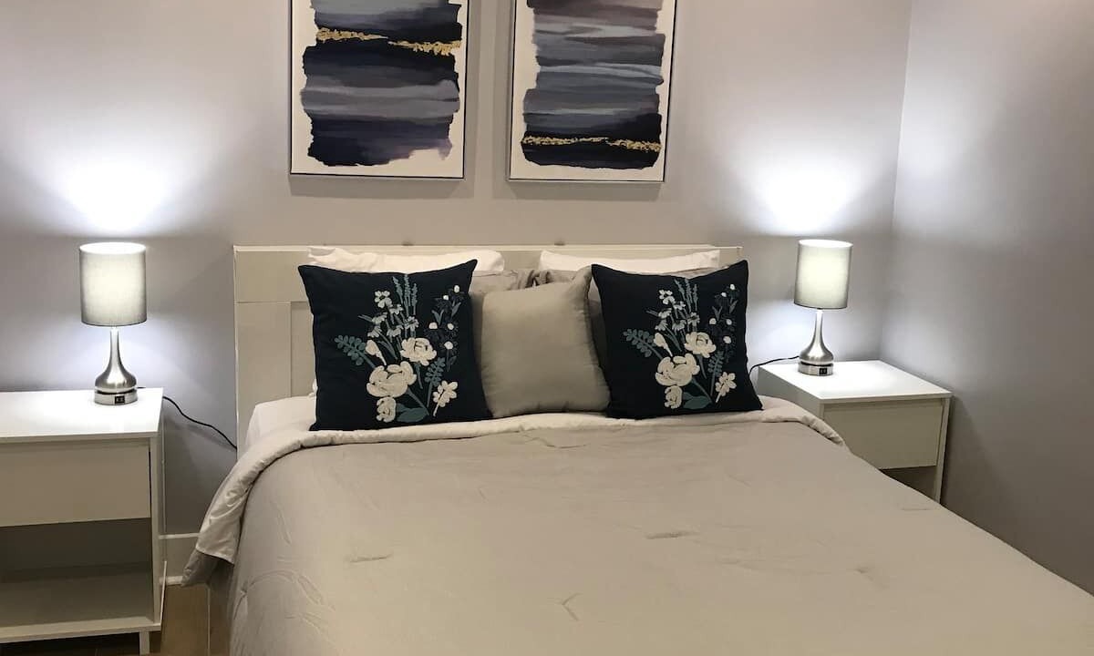Photo of Bedroom in Columbia Heights