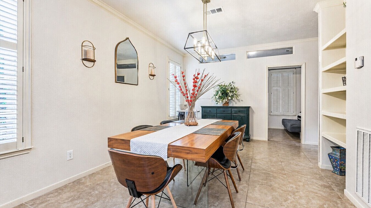 Photo of Bedroom in Indian Springs