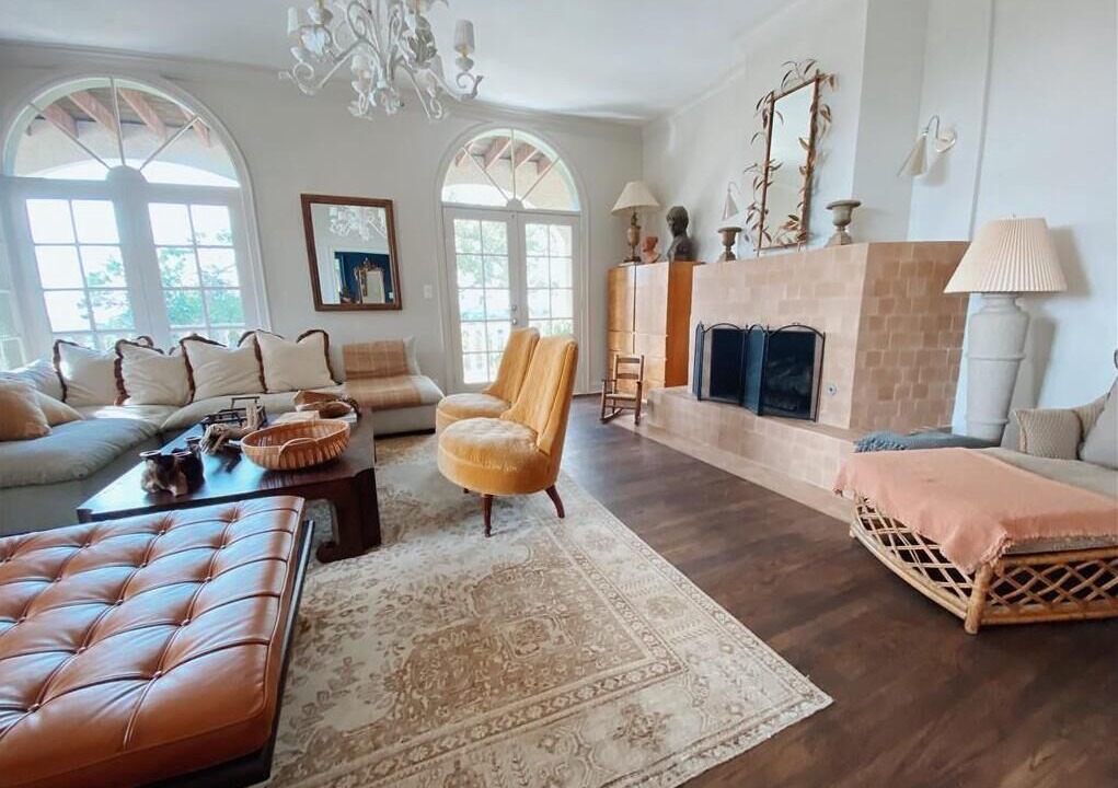 Photo of Livingroom in Northwest Hills