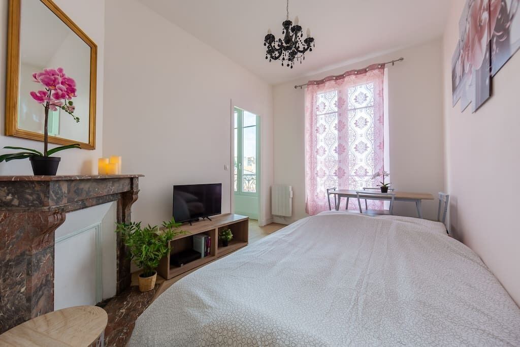 Photo of Bedroom in Argenteuil