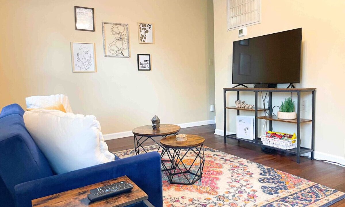 Photo of Livingroom in Englewood