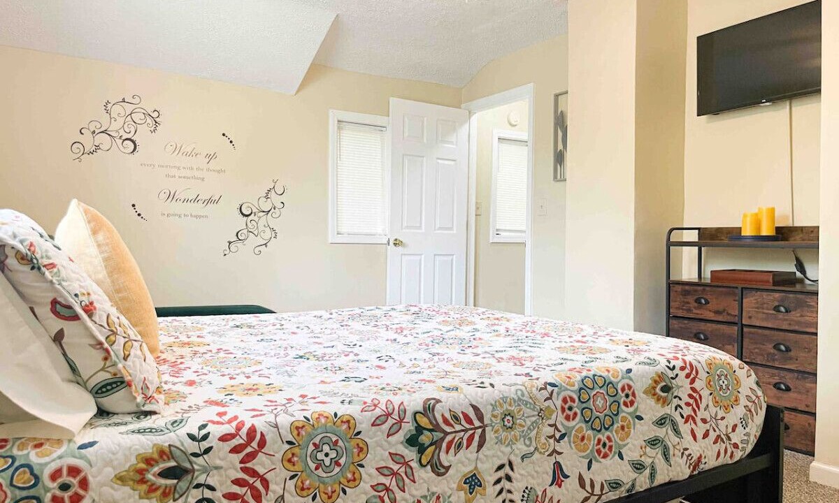 Photo of Bedroom in Englewood