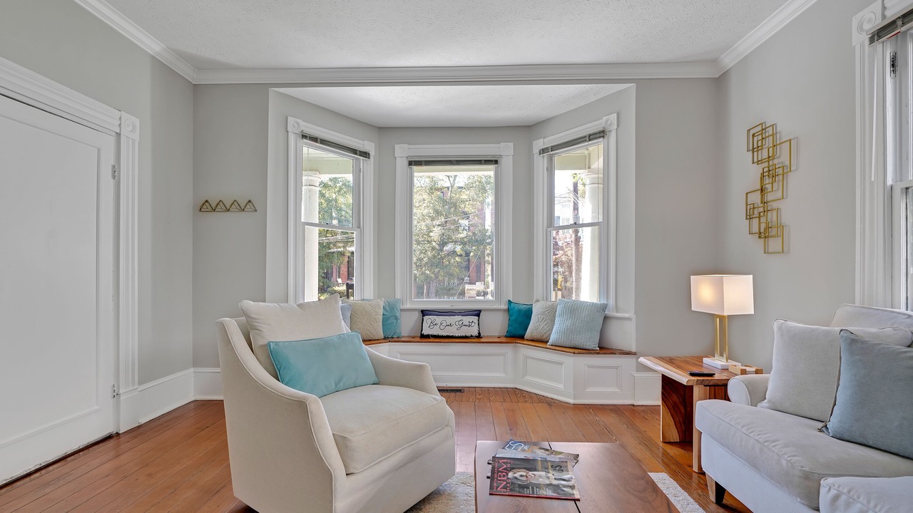 Photo of Livingroom in Wilmington Historic District