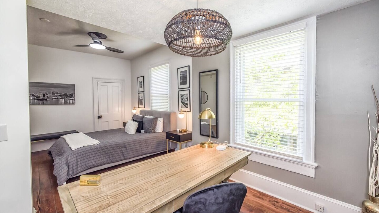 Photo of Bedroom in Wilmington Historic District