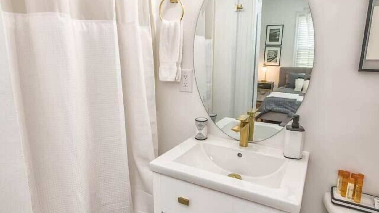 Photo of Bathroom in Wilmington Historic District