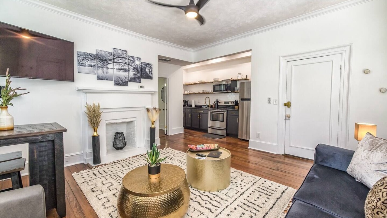 Photo of Livingroom in Wilmington Historic District