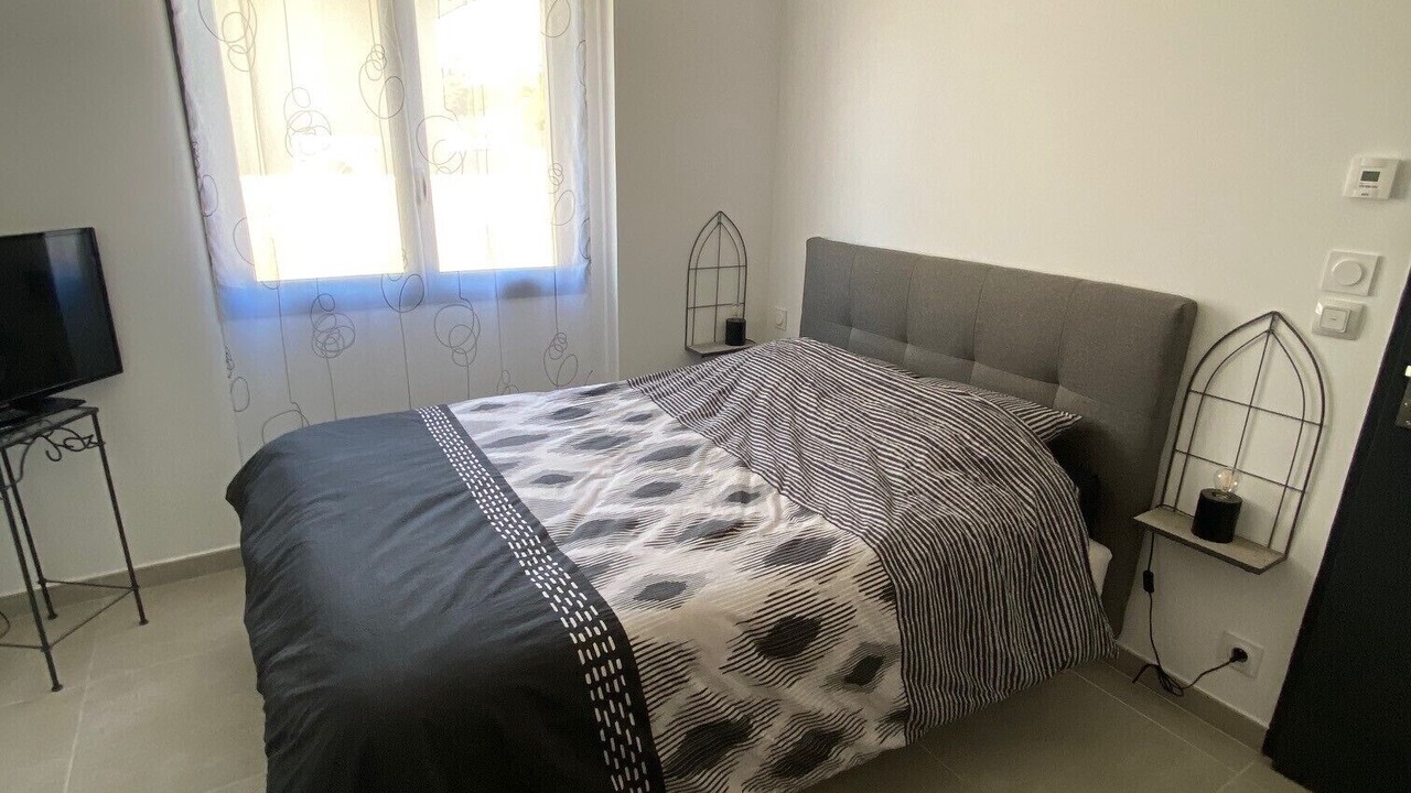 Photo of Bedroom in Pia