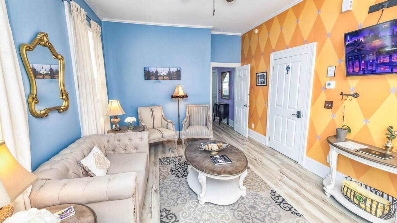 Photo of Livingroom in Wilmington Historic District