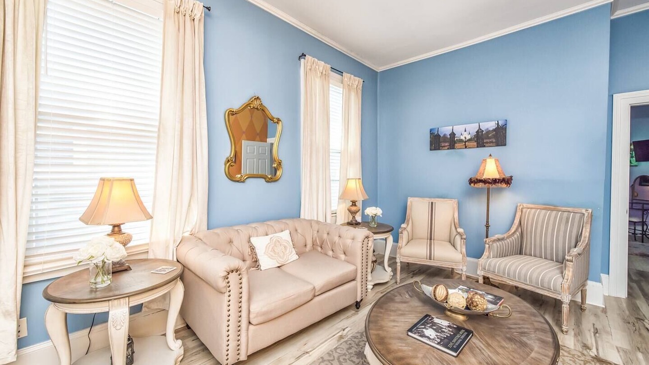 Photo of Livingroom in Wilmington Historic District